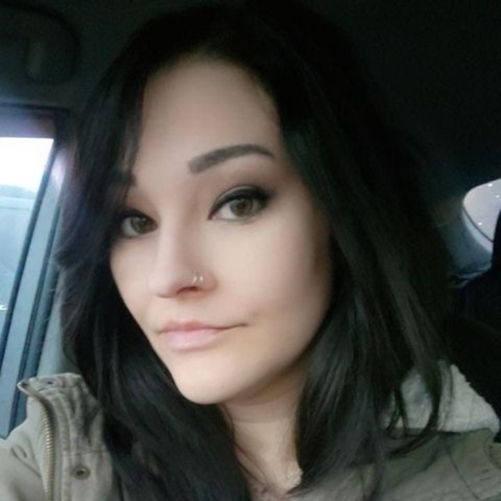 Meet your Posher, Kayla